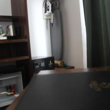세라피 호텔 쿠칭 외부 사진