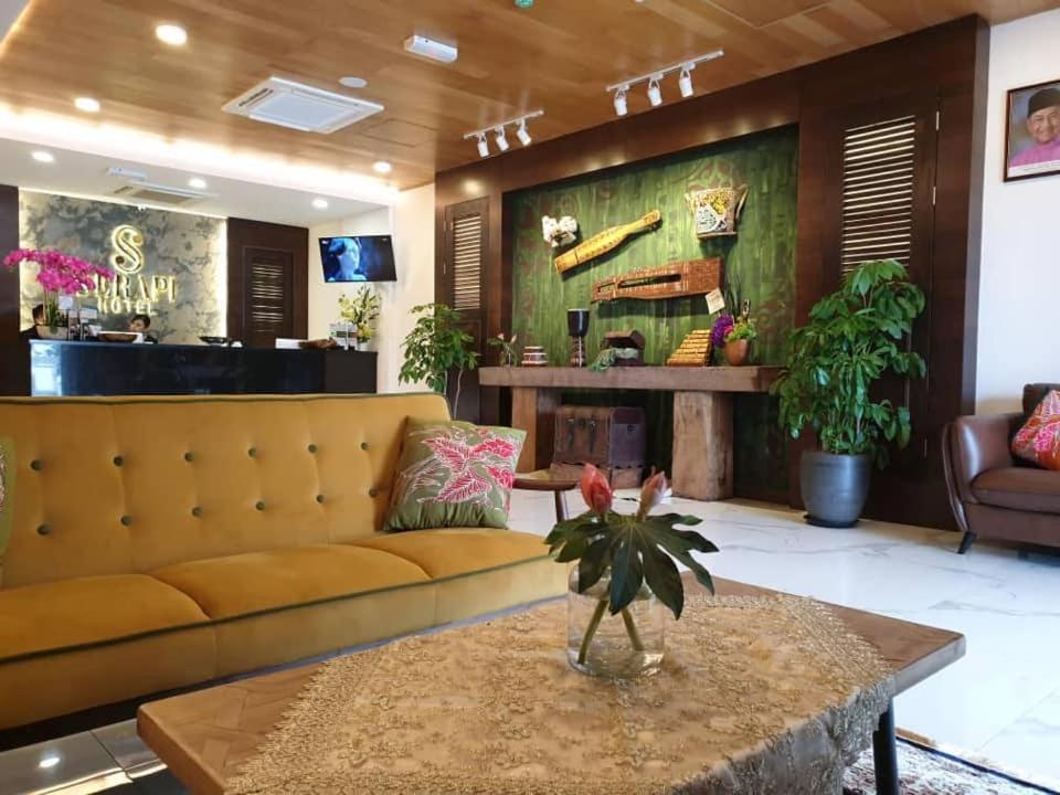 세라피 호텔 쿠칭 외부 사진